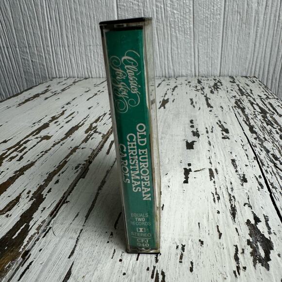 Classics of Joy Old European Christmas Carols Cassette Tape Vintage CFJ040 - Picture 4 of 6